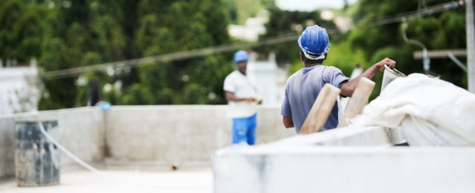 when to hire a commercial roofing company
