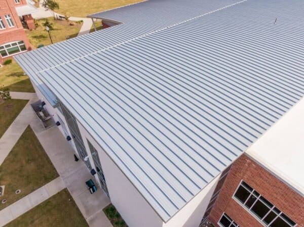 Metal roofs can handle California’s hot summers and cold winters